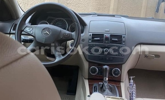 Acheter Occasion Voiture Mercedes-Benz C–Class Noir à Kigali, Rwanda Acheter Occasion Voiture Mercedes-Benz C–Class Noir à Kigali, Rwanda