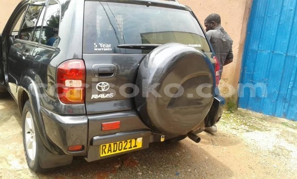 Acheter Occasion Voiture Toyota RAV4 Noir à Kigali, Rwanda Acheter Occasion Voiture Toyota RAV4 Noir à Kigali, Rwanda