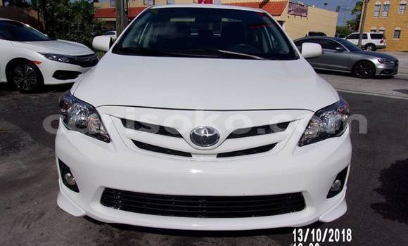 Sayi Na hannu Toyota Corolla Blanc Mota in Kigali a Rwanda Sayi Na hannu Toyota Corolla Blanc Mota in Kigali a Rwanda
