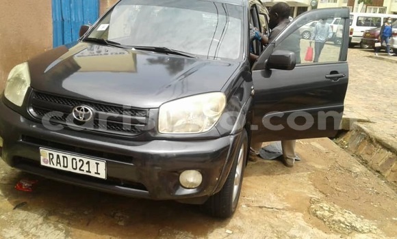 Acheter Occasion Voiture Toyota RAV4 Noir à Kigali, Rwanda Acheter Occasion Voiture Toyota RAV4 Noir à Kigali, Rwanda