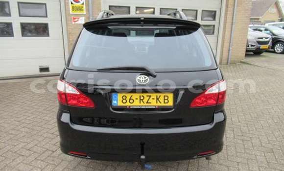 Buy Used Toyota Avensis Verso Beige Car in Kigali in Rwanda Buy Used Toyota Avensis Verso Beige Car in Kigali in Rwanda