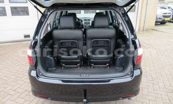 Buy Used Toyota Avensis Verso Beige Car in Kigali in Rwanda Buy Used Toyota Avensis Verso Beige Car in Kigali in Rwanda
