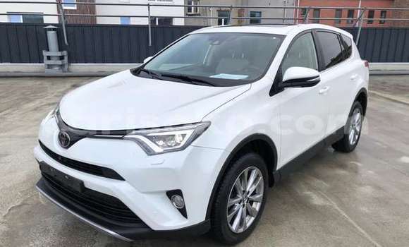 Buy Used Toyota RAV4 White Car in Kigali in Rwanda Buy Used Toyota RAV4 White Car in Kigali in Rwanda
