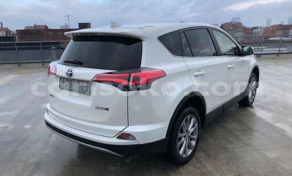 Buy Used Toyota RAV4 White Car in Kigali in Rwanda Buy Used Toyota RAV4 White Car in Kigali in Rwanda