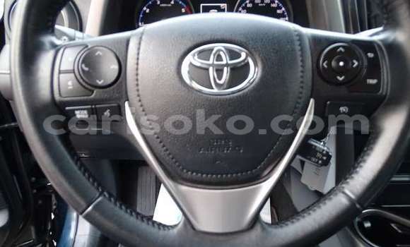 Sayi Na hannu Toyota RAV4 Beige Mota in Kigali a Rwanda Sayi Na hannu Toyota RAV4 Beige Mota in Kigali a Rwanda