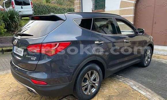 Buy Used Hyundai Santa Fe Beige Car in Kigali in Rwanda Buy Used Hyundai Santa Fe Beige Car in Kigali in Rwanda