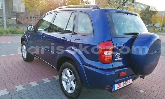 Sayi Na hannu Toyota RAV4 Bleu Mota in Kigali a Rwanda Sayi Na hannu Toyota RAV4 Bleu Mota in Kigali a Rwanda