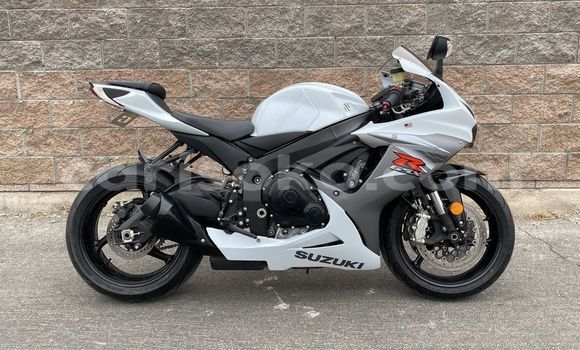 Buy Used Suzuki GSX–R Blue Bike in Gasarenda in Rwanda Buy Used Suzuki GSX–R Blue Bike in Gasarenda in Rwanda