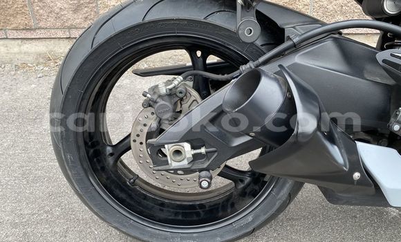Acheter Occasion Moto Suzuki GSX–R Bleu à Gasarenda, Rwanda Acheter Occasion Moto Suzuki GSX–R Bleu à Gasarenda, Rwanda