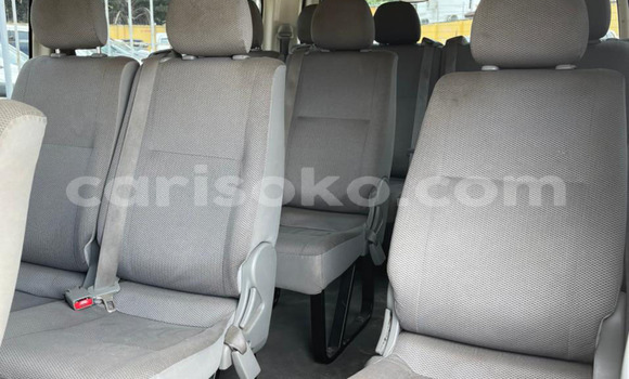 Acheter Import Voiture Toyota Hiace Blanc à Kigali, Rwanda Acheter Import Voiture Toyota Hiace Blanc à Kigali, Rwanda