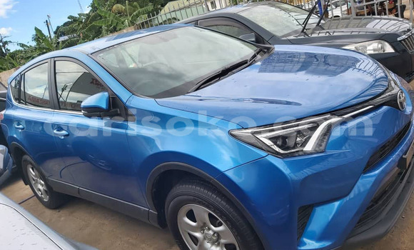 Acheter Import Voiture Toyota RAV4 Bleu à Kigali, Rwanda Acheter Import Voiture Toyota RAV4 Bleu à Kigali, Rwanda
