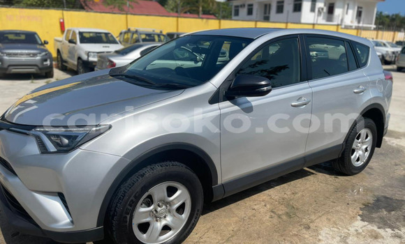 Acheter Import Voiture Toyota RAV4 Gris à Kigali, Rwanda Acheter Import Voiture Toyota RAV4 Gris à Kigali, Rwanda