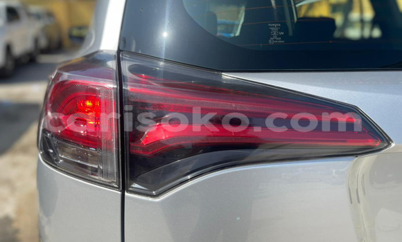 Acheter Import Voiture Toyota RAV4 Gris à Kigali, Rwanda Acheter Import Voiture Toyota RAV4 Gris à Kigali, Rwanda