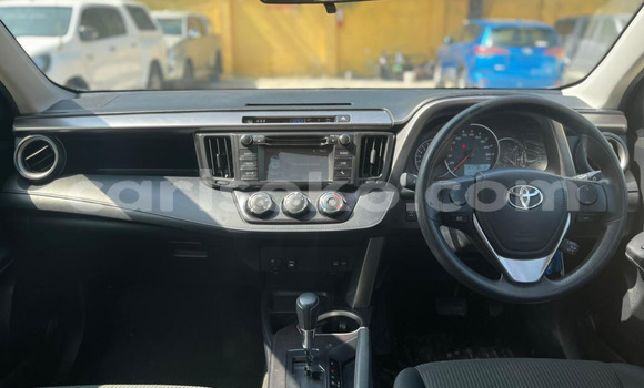 Acheter Import Voiture Toyota RAV4 Gris à Kigali, Rwanda Acheter Import Voiture Toyota RAV4 Gris à Kigali, Rwanda