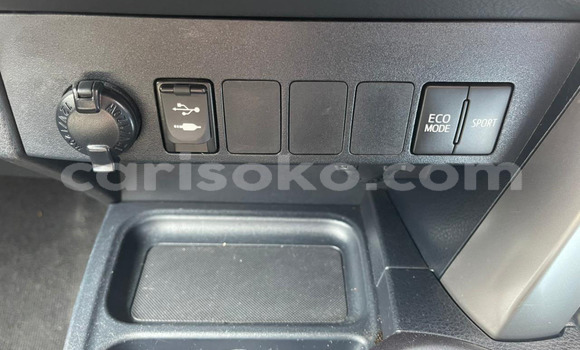Acheter Import Voiture Toyota RAV4 Gris à Kigali, Rwanda Acheter Import Voiture Toyota RAV4 Gris à Kigali, Rwanda