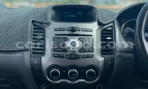 Acheter Import Voiture Ford Ranger Noir à Kigali, Rwanda Acheter Import Voiture Ford Ranger Noir à Kigali, Rwanda