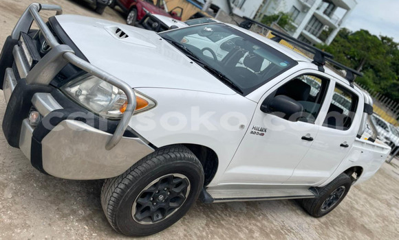Acheter Import Voiture Toyota Hilux Blanc à Kigali, Rwanda Acheter Import Voiture Toyota Hilux Blanc à Kigali, Rwanda