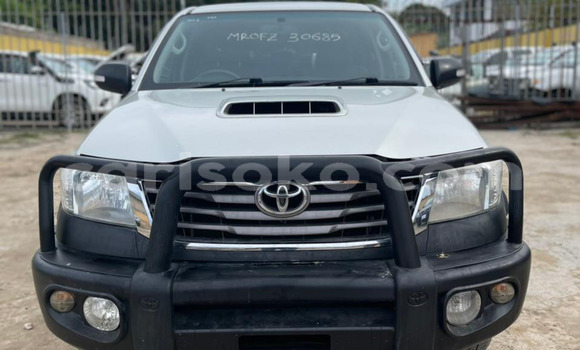 Acheter Import Voiture Toyota Hilux Gris à Kigali, Rwanda Acheter Import Voiture Toyota Hilux Gris à Kigali, Rwanda