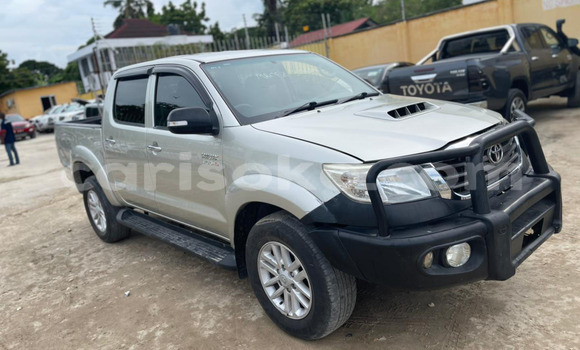 Acheter Import Voiture Toyota Hilux Gris à Kigali, Rwanda Acheter Import Voiture Toyota Hilux Gris à Kigali, Rwanda