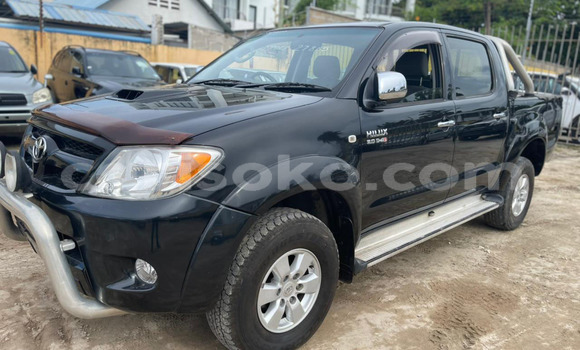 Acheter Import Voiture Toyota Hilux Noir à Kigali, Rwanda Acheter Import Voiture Toyota Hilux Noir à Kigali, Rwanda