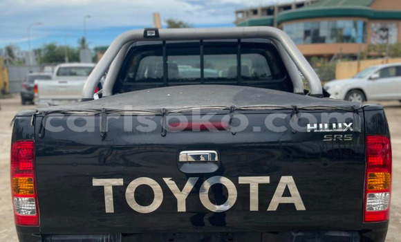 Acheter Import Voiture Toyota Hilux Noir à Kigali, Rwanda Acheter Import Voiture Toyota Hilux Noir à Kigali, Rwanda