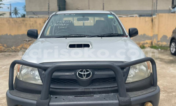 Acheter Import Voiture Toyota Hilux Gris à Kigali, Rwanda Acheter Import Voiture Toyota Hilux Gris à Kigali, Rwanda