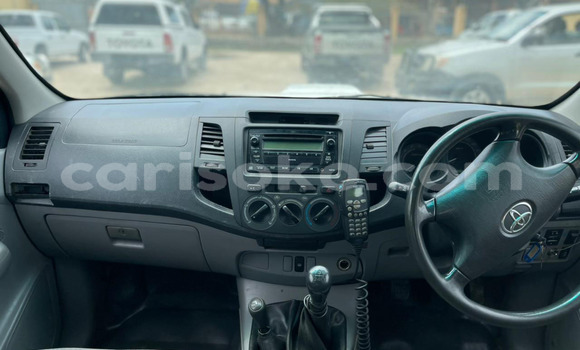 Acheter Import Voiture Toyota Hilux Blanc à Kigali, Rwanda Acheter Import Voiture Toyota Hilux Blanc à Kigali, Rwanda