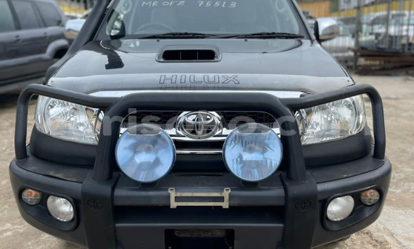 Acheter Import Voiture Toyota Hilux Noir à Kigali, Rwanda Acheter Import Voiture Toyota Hilux Noir à Kigali, Rwanda
