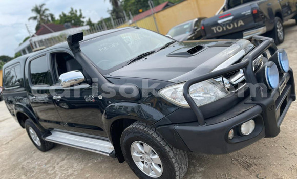 Acheter Import Voiture Toyota Hilux Noir à Kigali, Rwanda Acheter Import Voiture Toyota Hilux Noir à Kigali, Rwanda