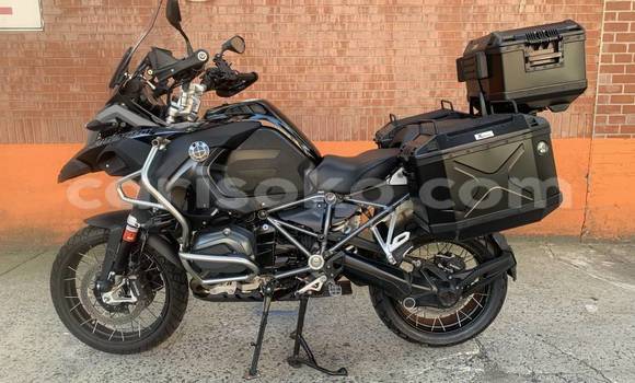 Sayi Na hannu BMW R 1200 GS Autre Motsi in Kigali a Rwanda Sayi Na hannu BMW R 1200 GS Autre Motsi in Kigali a Rwanda