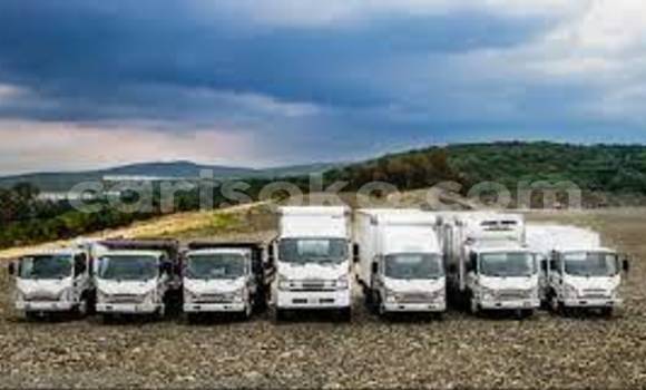 Sayi Sabo Isuzu FTR 850 Blanc Babbar mota in Kigali a Rwanda Sayi Sabo Isuzu FTR 850 Blanc Babbar mota in Kigali a Rwanda