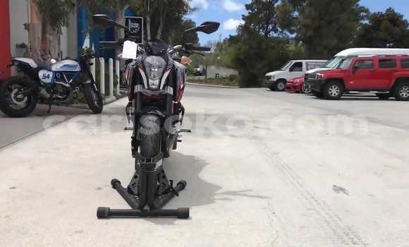 Acheter Occasion Moto KTM 350 Noir à Kigali, Rwanda Acheter Occasion Moto KTM 350 Noir à Kigali, Rwanda