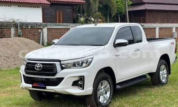 اشتري مستعمل Toyota Hilux Blanc سيارة في Nyanza في Rwanda اشتري مستعمل Toyota Hilux Blanc سيارة في Nyanza في Rwanda
