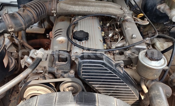 Sayi Na hannu Toyota DA Blanc Babbar mota in Kigali a Rwanda Sayi Na hannu Toyota DA Blanc Babbar mota in Kigali a Rwanda