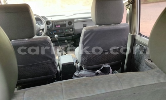 Sayi Na hannu Toyota DA Blanc Babbar mota in Kigali a Rwanda Sayi Na hannu Toyota DA Blanc Babbar mota in Kigali a Rwanda