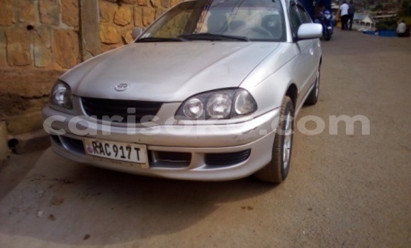 Sayi Na hannu Toyota Avensis Marron Mota in Kigali a Rwanda Sayi Na hannu Toyota Avensis Marron Mota in Kigali a Rwanda