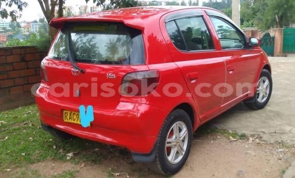Acheter Occasion Voiture Toyota Vitz Rouge à Kigali, Rwanda Acheter Occasion Voiture Toyota Vitz Rouge à Kigali, Rwanda