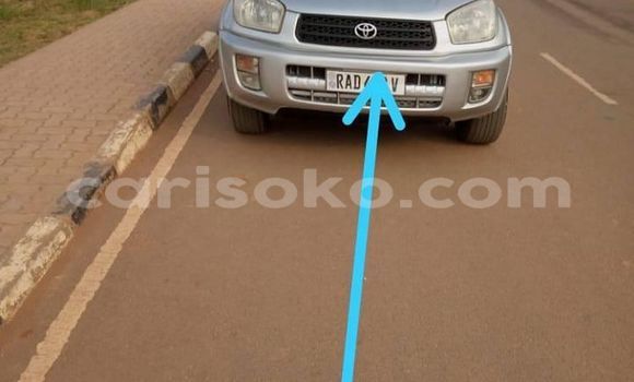 Acheter Occasion Voiture Toyota RAV4 Gris à Kigali, Rwanda Acheter Occasion Voiture Toyota RAV4 Gris à Kigali, Rwanda