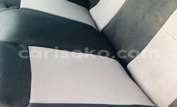 اشتري مستعمل Toyota Carina Vert سيارة في Kigali في Rwanda اشتري مستعمل Toyota Carina Vert سيارة في Kigali في Rwanda