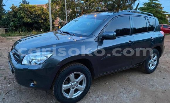 Acheter Occasion Voiture Toyota RAV4 Noir à Kigali, Rwanda Acheter Occasion Voiture Toyota RAV4 Noir à Kigali, Rwanda