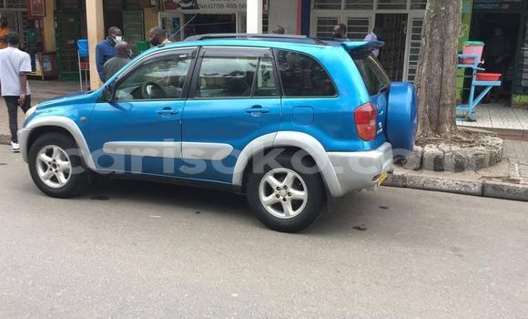 Acheter Occasion Voiture Toyota RAV4 Bleu à Kigali, Rwanda Acheter Occasion Voiture Toyota RAV4 Bleu à Kigali, Rwanda