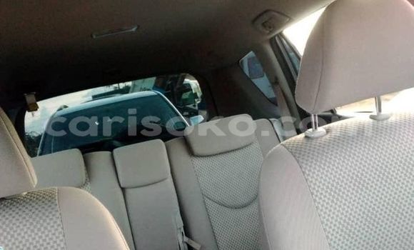 Acheter Occasion Voiture Toyota RAV4 Gris à Kigali, Rwanda Acheter Occasion Voiture Toyota RAV4 Gris à Kigali, Rwanda