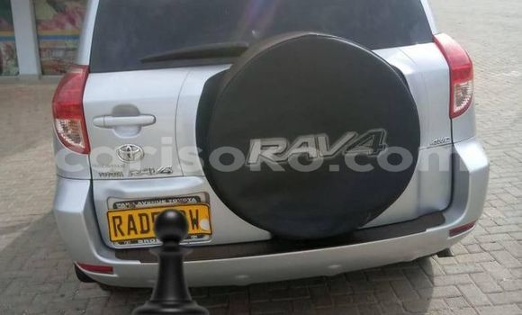 Acheter Occasion Voiture Toyota RAV4 Gris à Kigali, Rwanda Acheter Occasion Voiture Toyota RAV4 Gris à Kigali, Rwanda
