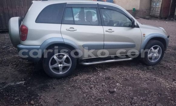Acheter Occasion Voiture Toyota RAV4 Gris à Kigali, Rwanda Acheter Occasion Voiture Toyota RAV4 Gris à Kigali, Rwanda