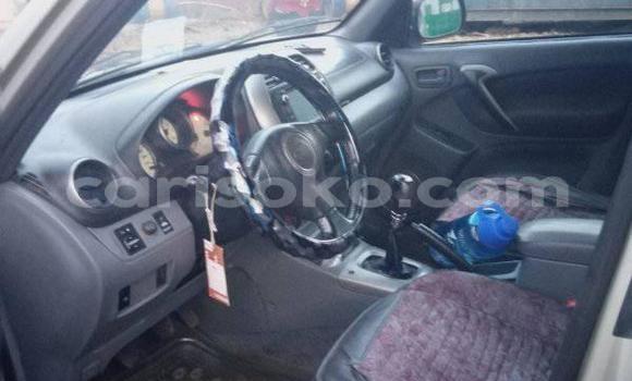 Acheter Occasion Voiture Toyota RAV4 Gris à Kigali, Rwanda Acheter Occasion Voiture Toyota RAV4 Gris à Kigali, Rwanda