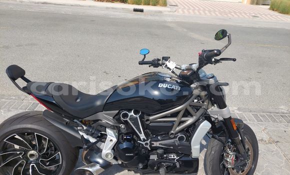 اشتري مستعمل Ducati Diavel Noir دراجة نارية في Kigali في Rwanda