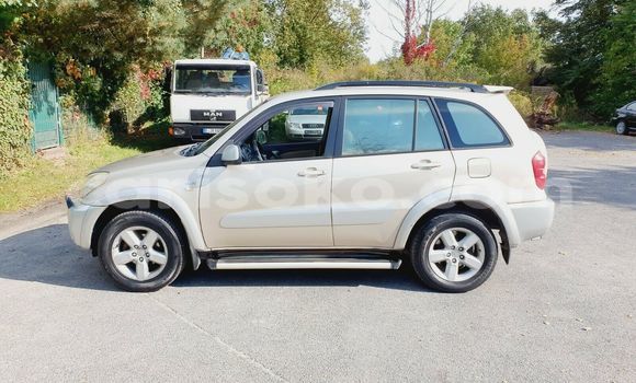 اشتري Imported Toyota RAV4 Blanc سيارة في Kibuye في Kibuye اشتري Imported Toyota RAV4 Blanc سيارة في Kibuye في Kibuye
