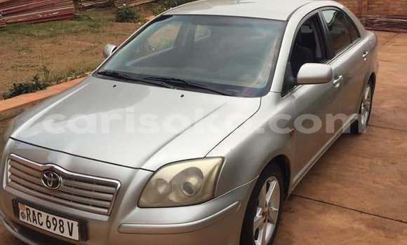 Acheter Occasion Voiture Toyota Avensis Gris à Kigali, Rwanda Acheter Occasion Voiture Toyota Avensis Gris à Kigali, Rwanda