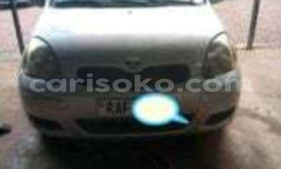 Acheter Occasion Voiture Toyota Vitz Gris à Kigali, Rwanda Acheter Occasion Voiture Toyota Vitz Gris à Kigali, Rwanda