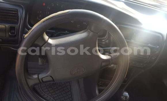 Acheter Occasion Voiture Toyota Corolla Vert à Kigali, Rwanda Acheter Occasion Voiture Toyota Corolla Vert à Kigali, Rwanda